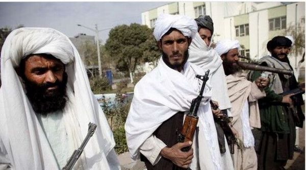 2014-12-17 09_54_15-Talibani osudili napad na školu u Peševaru u kojoj je pogunulo preko 100 djece _