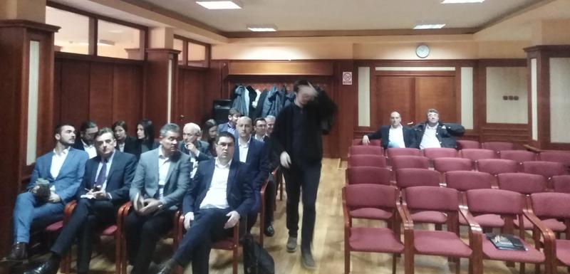 Odbornici DPS-a iz Pljevalja ne slušaju centralu: Na sjednici sa opozicijom, šetaju na litijama