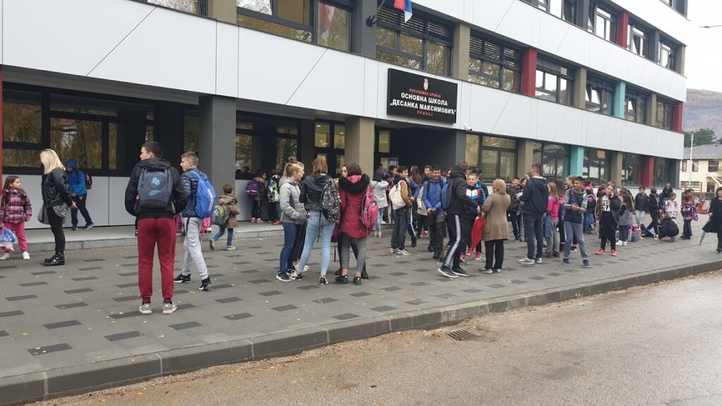 Stalno zaposlenje za 20.000 prosvetara