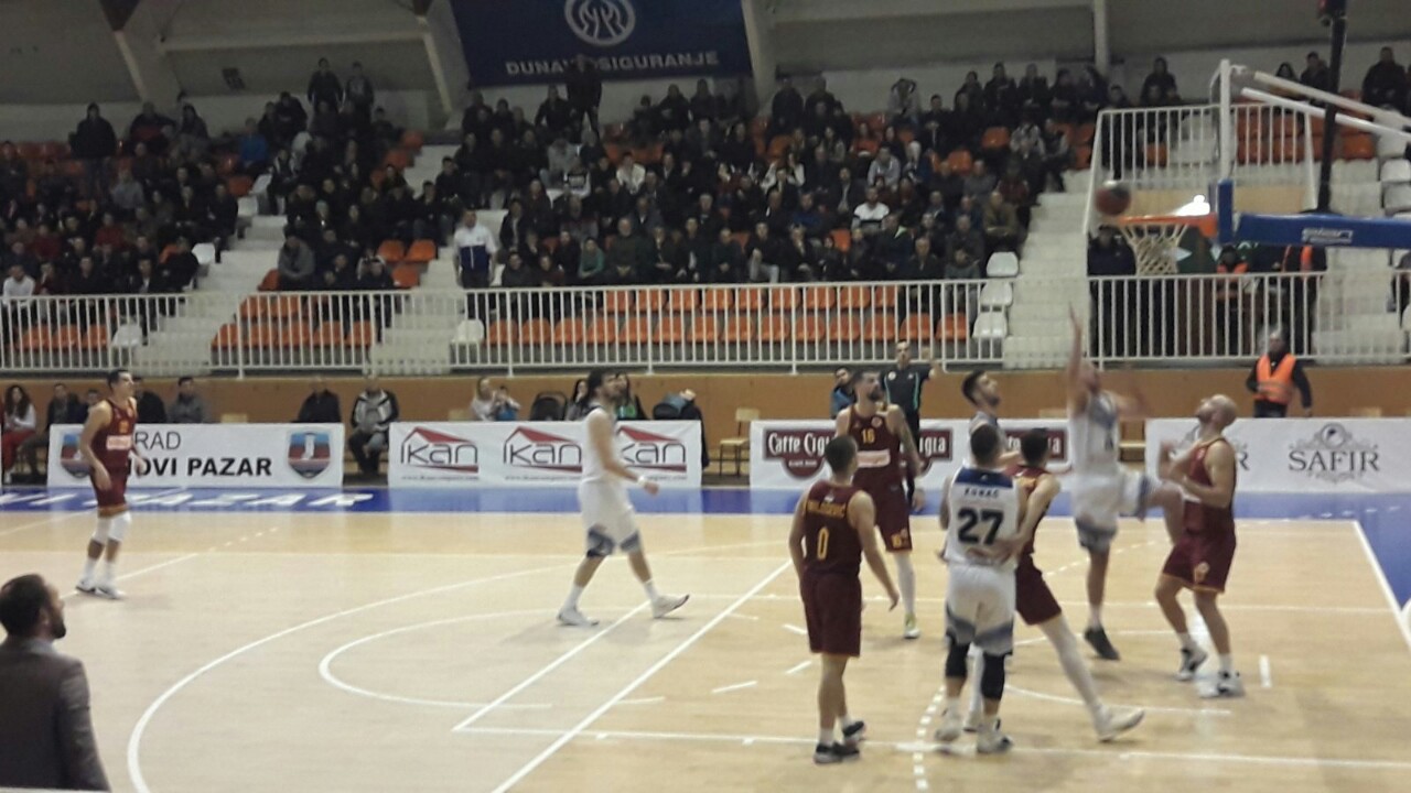 Košarkaši Pazara u finišu do pobjede nad Vršcem