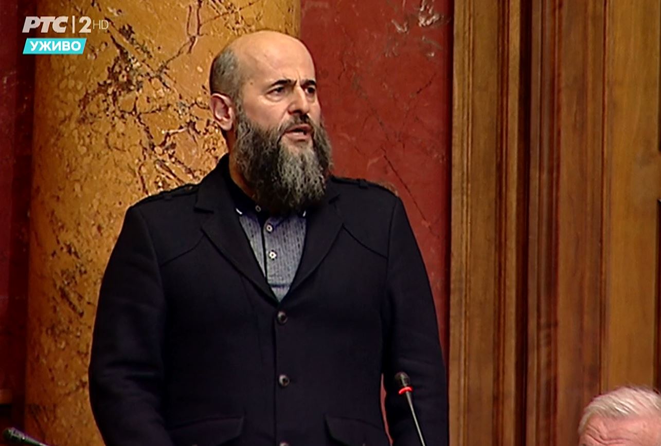 Dr. Zukorlić: Usvojiti novi Zakon kojim bi se potpuno zabranile igre na sreću