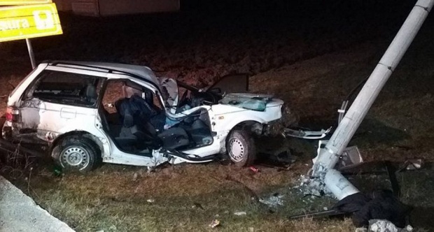 Tragičan udes kod Bijelog Polja: “Pasat” udario u stub, poginuo mladić