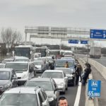 Autobus sa putnicima iz Sandžaka zarobljen na granici Austrije i Mađarske, kolona duga 20 km