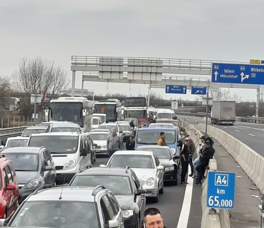 Poslušajte obraćanje Mithat ef. Mujovića blokiranim Bošnjacima na srbijansko-mađarskoj granici