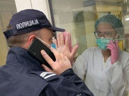 Inspirativna fotografija iz Srbije: Oproštaj policajca od supruge medicinske sestre