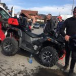 Udes u Novom Pazaru – Četvorotočkašem naletio na kombi pun djece