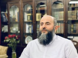 Akademik Zukorlić: Razgovaraću sa Vučićem kako bi privrednici dobili beskamatne kredite