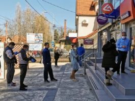 Na račune najstarijih sugrađana „ležu” uplate martovskih primanja: Stižu penzije jače za 4.000 dinara