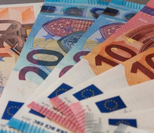 Počele prijave za 100 eura, za prva tri sata prijavilo se pola miliona građana