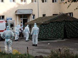 Vojska pred bolnicom u Novom Pazaru, stanje alarmatno