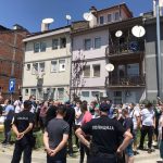 Meho lopove! Orilo se tokom Vladine konferencije ispred Opste bolnice!