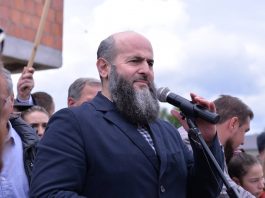 NASTAVAK ASFALTIRANJA NA PEŠTERU – Dr. Zukorlić: Nema zahvaljivanja političarima, političari da se zahvaljuju narodu!