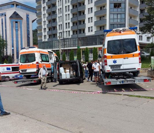 Sandžaklija iz dijaspore Rafet Košuta sa porodicom donirao dva ambulantna vozila Tutinu i Rožajama