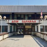 Porodica Hodžić donirala dezinfekcioni tunel pribojskoj bolnici