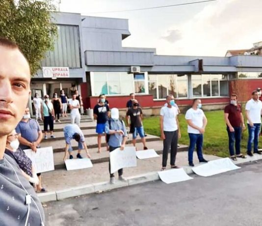 Održan i peti protest ispred Opšte bolnice Novi Pazar
