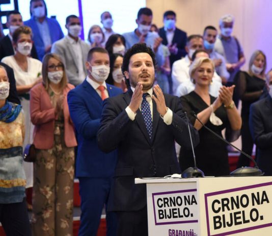 Crno na bijelo: Žalimo sve žrtve genocida u Srebrenici, kao i žrtve svih drugih zločina, okrenuti smo pomirenju
