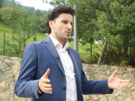 Abazović: Nema mjesta politikanstvu genocida u Srebrenici, napadi vlasti pokazuju da smo im poremetili računicu