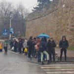 U 21 vijeku građani Novog Pazara bez prevoza i autobuskih stajališta kisnu na otvorenom prostoru