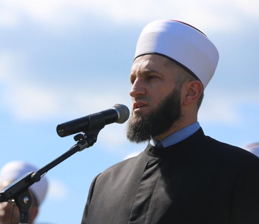 Muftija Kujević – Gdje su najbolji stali na čelo naroda, tu je narod ostao i opstao, gdje toga nije bilo, sada nas nema
