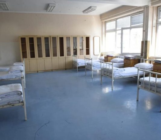 Sumnja na korona virus u dvema školama u Novom Pazaru (video)