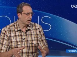 Pitanje: Da li se razmatra uvođenje policijskog časa? Odgovor: Ne, trenutno