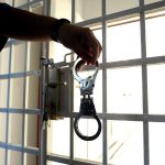 Diler uhapšen u Novom Pazaru: Policajci mu pretresli stan pa našli marihuanu i semenke kanabisa