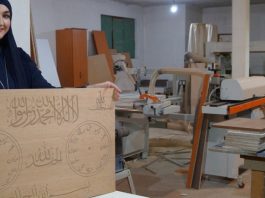 Novi Pazar: Poduzetnica Elmedina Ćosović uspješna u stolarskom poslu