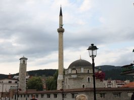 Pljevlja – Za psovanje majke i “mrš u džamiju” kažnjen sa 250 eura