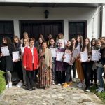 Dodijeljeni sertifikati učesnicama radionice ”Tradicionalni vez svilenim koncem”