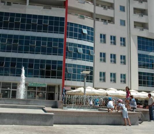 Osnovac u Tutinu zaražen korona virusom