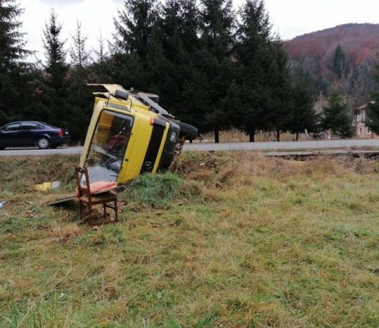 Saobraćajna nezgoda kod Bijelog Polja – Kamion sleteo sa puta