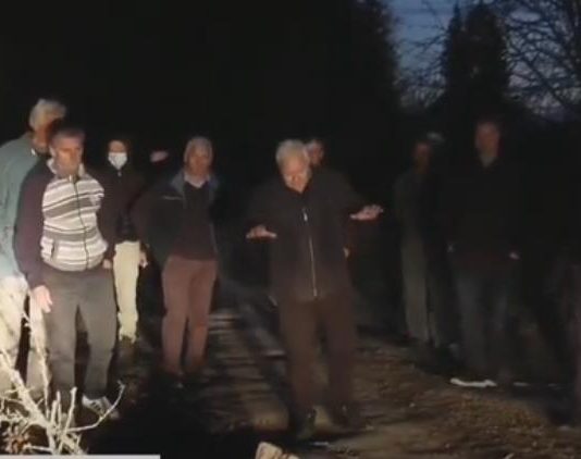Pešter – Kupio put, meštani ne mogu proći (Video)