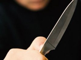 BRITVOM ISJEKLA MUŠKARCA ISPRED RESTORANA – Detalji krvave drame u Sjenici