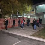 Grupa građana ne odustaje od protesta ispred Opšte bolnice
