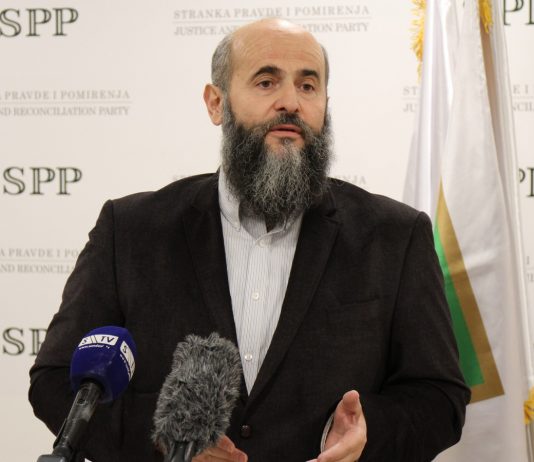 Akademik Zukorlić: Obračunati se sa strukturama koje štite kriminalce