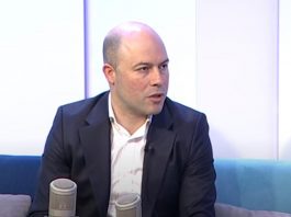 Opština Berane pisala Bratić: Dodijeliti nam dva kombija za prevoz učenika