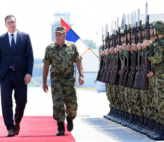 Vučić: Još vagamo o vraćanju obaveznog vojnog roka
