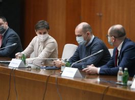 Krizni štab odlučio: Koje mjere ostaju na snazi i šta je odlučeno za škole