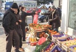 Zbog niskih temperatura slabija posjećenost na tutinskoj pijaci