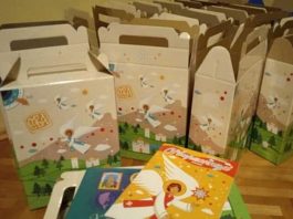 SKANDAL U PLJEVLJIMA – Đacima dijelili paketiće sa likom Svetog Save