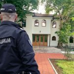 Suspendovan policajac koji je oskrnavio Sinan-begovu džamiju