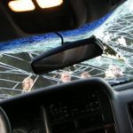 Teška saobraćajna nesrećakod Raške: Poginuo vozač – automobilom probio zaštitnu ogradu i upao u reku, suvozač povrijeđen