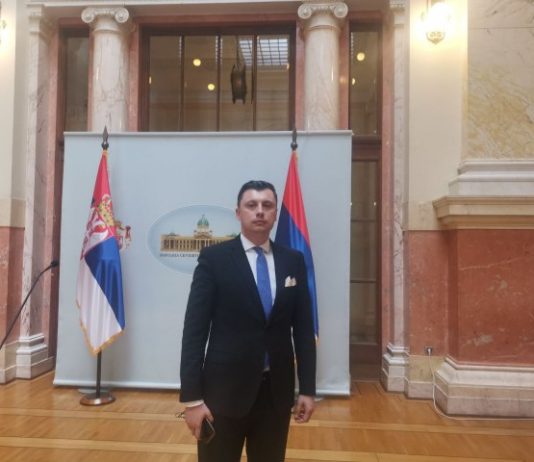 B92.net provjerava ko je jesenas zaradio svoju platu u Skupštini; Tandir predvodi novi talas