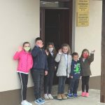 Škola u selu Hrta u Prijepolju s pet učenika, učiteljicom, vjeroučiteljem i domarom