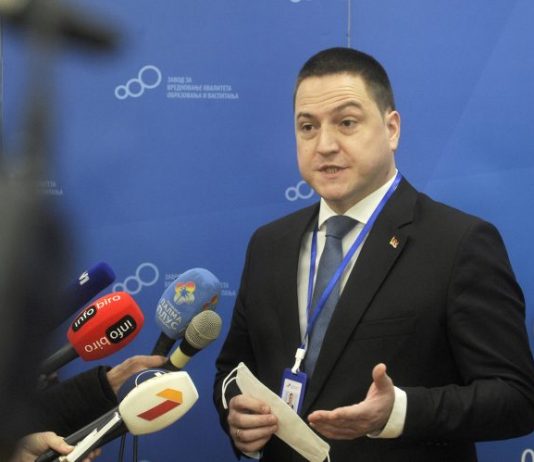 Ružić: Srednjoškolci onlajn do petka, za kasnije će se videti