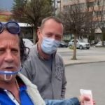 Sejo Brajlović široke ruke: Ilidžanskim taksistima iskeširao po “petobanku” da besplatno voze raju