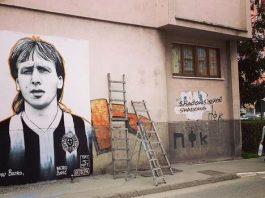 “Volimo te Bajro“: Mural legendi Partizana Bajru Župiću u centru Brčkog