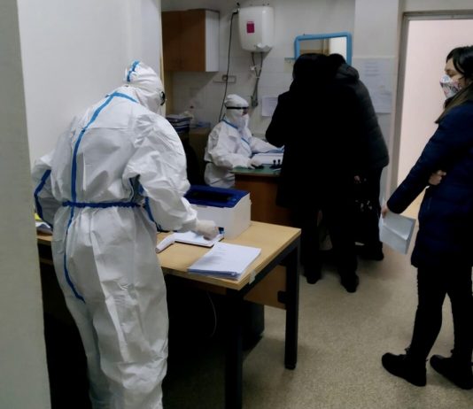 Novi Pazar: Ponovo više prijema nego otpusta, preminula dva pacijenta