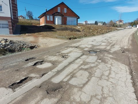 Sanacija udarnih rupa na ulicama u Tutinu započeta prije nedelju dana, još uvijek nije završena
