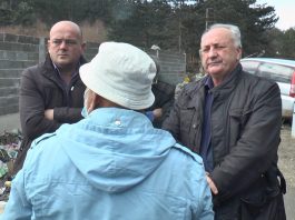Predsjednik opštine Sjenica izašao da razgovara sa mještanima koji protestvuju protiv deponije